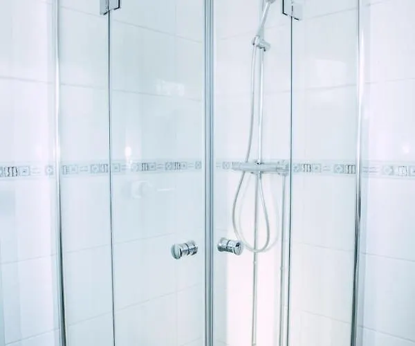 Poppelstrand Nuuksio, Pet Friendly Guest 公寓 Nuuksio